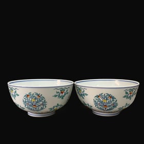 A pair of Rare  Doucai Peach Pattern Bowls