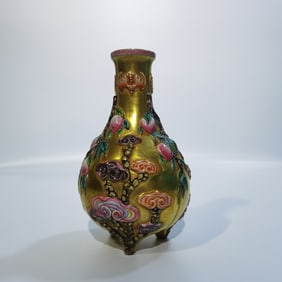 A Rare Gold Ground Enamel Gilded Bat and Peach Patterns Vase