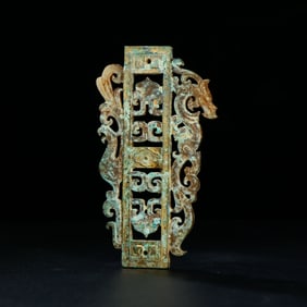 A Rare Archaic Jade Dragon and Phoenix Pattern Gilt Pendant