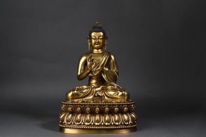 A Rare  Gilt Bronze Sakyamuni Tibetan Buddha Statue