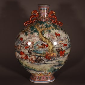 A Rare Enamel Horse Patterns  Outline in Gold Vase