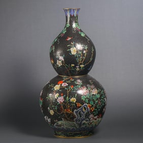 A Rare Cloisonne Flower and Bird Pattern Gourd Vase