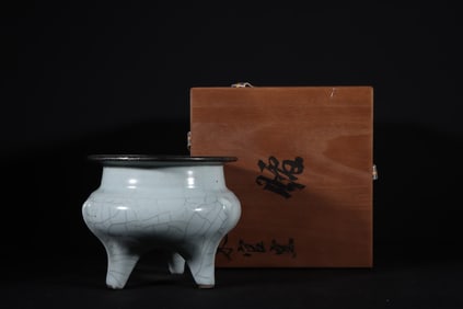 A Rare Guan Yao White Glazed Inlaid Silver Stove