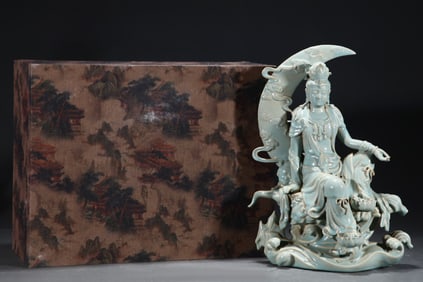 Ru yao Buddha Statue