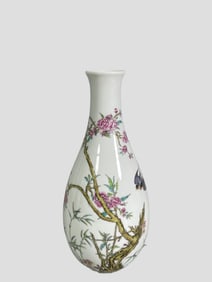 Famille-Rose Flower and Bird Pattern Vase