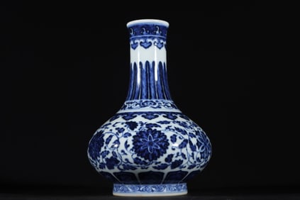 A Rare Blue and White Flower Pattern Vase