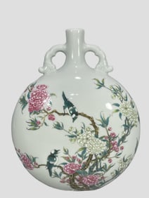 Famille-Rose Flower and Bird Pattern Vase