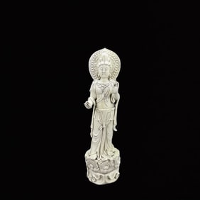 An Exquisite Blance-De-Chine Statue of Avalokitesvara