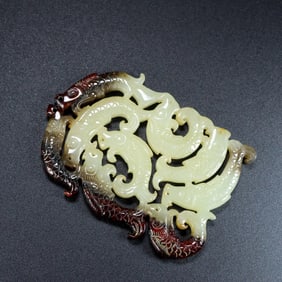 An Exquisite White Jade Fish Pendant