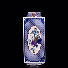 An Exquisite Doucai Flower Pattern Vase