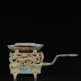 An Archaic Bronze Auspicious Beast Pattern Four Ears Food Vessel