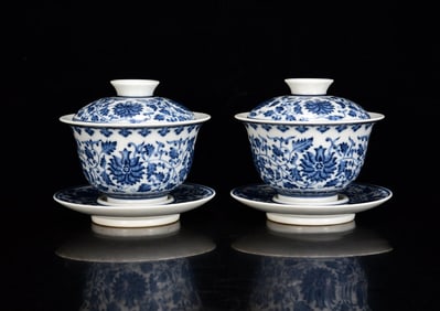 A Pair of Exquisite Blue and White Lotus Pattern With Cover Bowls