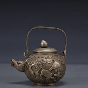 An Exquisite Silver-plated Buffalo Pattern Ewer