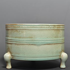 An Exquisite Ru yao Tripod Censer