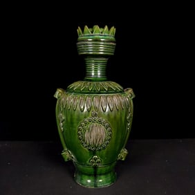 A Rare Tang Tri-Color Glazed Pottery Green Glazed Flower Pattern Double-Ears Vase