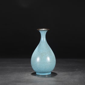 An Exquisite Ru yao Sky Blue Glazed Vase,with an Imperial Poem by Emperor Qianlong