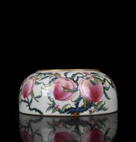 An Exquisite Famille-Rose Bats and Peach Pattern Brush Washer