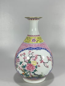 An Exquisite Famille-Rose and Ruby Red-Glazed Flower and Bird Pattern Vase