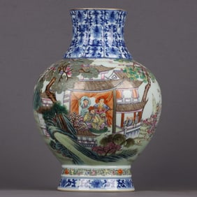 An Exquisite Blue and White Figure and Story Pattern Vase