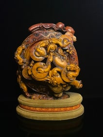 An Exquisite Tianhuang Stone Dragon Ornament