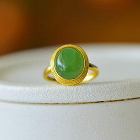 An Exquisite Sterling Silver-Gold Plated Inlaid Jasper Ring