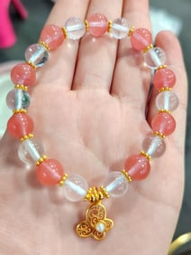 An Exquisite Crystal Bracelets