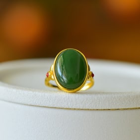 An Exquisite Sterling Silver-Gold Plated Inlaid Jasper Ring