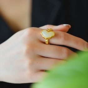 An Exquisite Sterling Silver-Gold Plated Inlaid White Jade Ring
