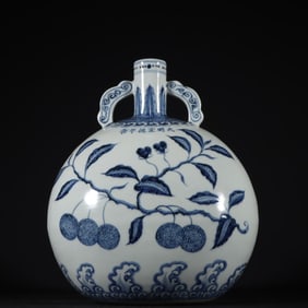 An Exquisite Blue and White Litchi Pattern Double-Ears Vase