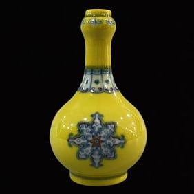 An Exquisite Yellow Ground Doucai Flower Pattern Vase