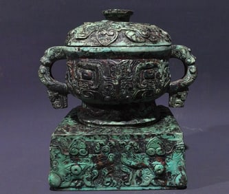 An Archaic Bronze Beast-Face Pattern Double-Ears Food Vessel,With Base