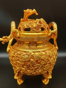 An Exquisite Gilt Bronze Auspicious Cloud and Bats Pattern Dragon-Ears and Tripod Censer