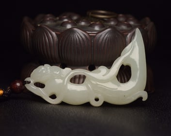 An Exquisite White Jade Figure Pendant