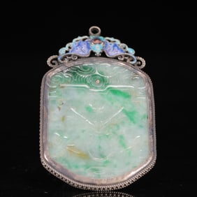 An Exquisite Silver Inlaid Jadeite Flower and Bird Pattern Pendant
