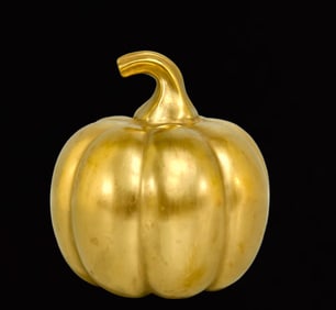 An Exquisite Gold Ground Pumpkin-Shaped Ornament