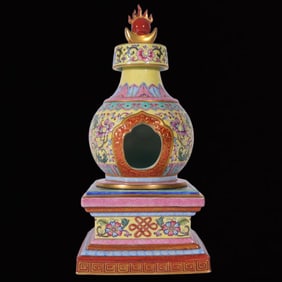 An Exquisite Yellow Ground Enamel Lotus Pattern Niche
