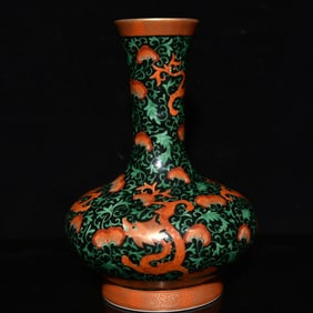 An Exquisite Famille-Rose Dragon Pattern Vase