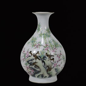 An Exquisite Enamel Flower and Bird Pattern Painted Gold Vase,With Poem