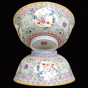 A Pair of Exquisite Famille-Rose Green Ground Painted Gold Lotus, Character and Story Pattern Bowls