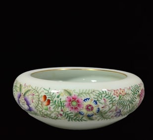 An Exquisite Enamel Painted Gold Flower Pattern Washer