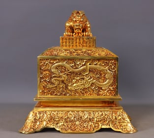 A Set of Fine Gilt Bronze Liber Ornaments,with Gilt Bronze Dragon Pattern Box