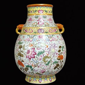 A Precious Enamel Flower Pattern Beast Ears Painted Gold Vase