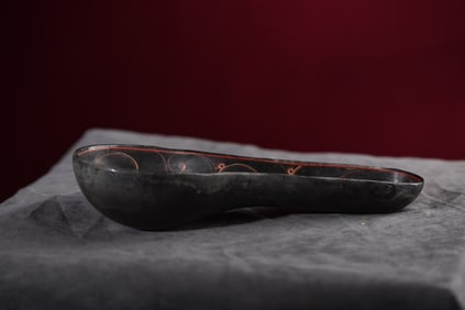 An Exquisite Black Lacquer Ruyi Pattern Spoon