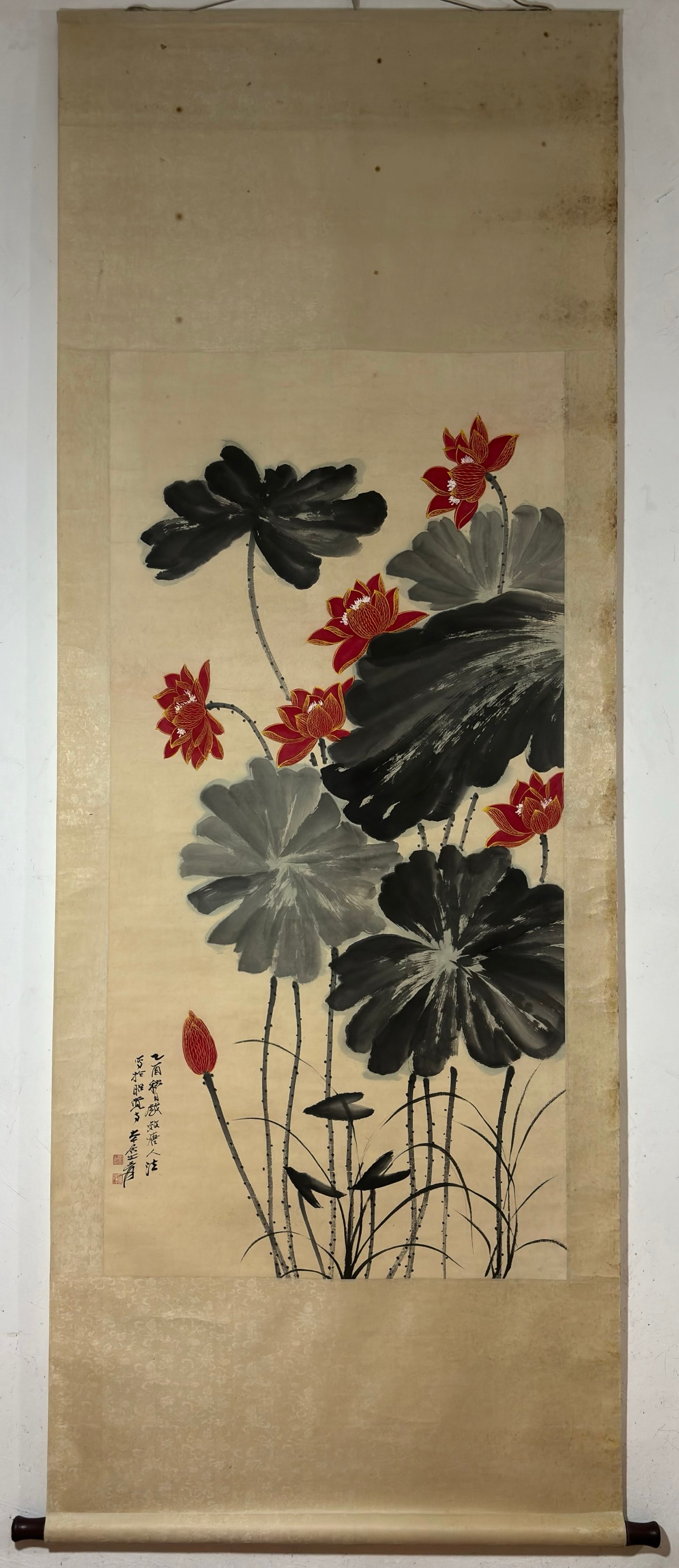 A Chinese Vertical Scroll Ink Painting of Lotus on Paper,Zhang Daqian: A Chinese Vertical Scroll Ink Painting of Lotus on Paper,Zhang Daqian,Size:(Without frame)53.1inx26.4in 一幅中国水墨荷花图立轴,张