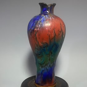 An Exquisite Guan yao Flambe Glazed Vase