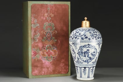 A Huge Blue and White Figure Pattern Vase, with Gilt Cover