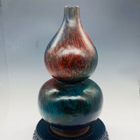 An Exquisite Guan yao Flambe Glazed Gourd Vase