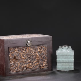 An Exquisite Guan yao Celadon Glazed Vase,with an Imperial Poem by Emperor Qianlong
