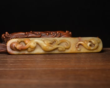 An Exquisite White Jade Dragon Pattern Paper Weight