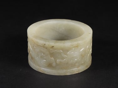 An Exquisite White Jade Beast Pattern Thumb Ring